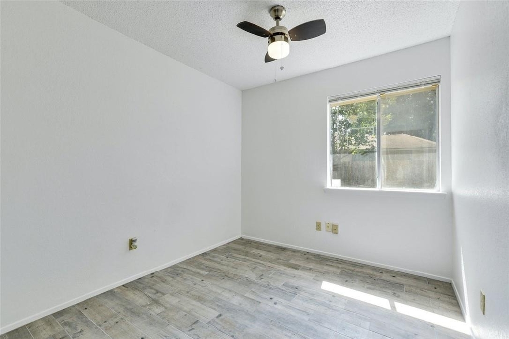 16803 Pocono Dr - Photo 17
