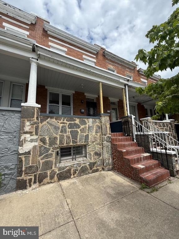 2810 E Chase Street - Photo 1