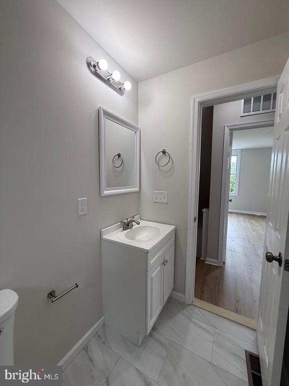 2810 E Chase Street - Photo 28