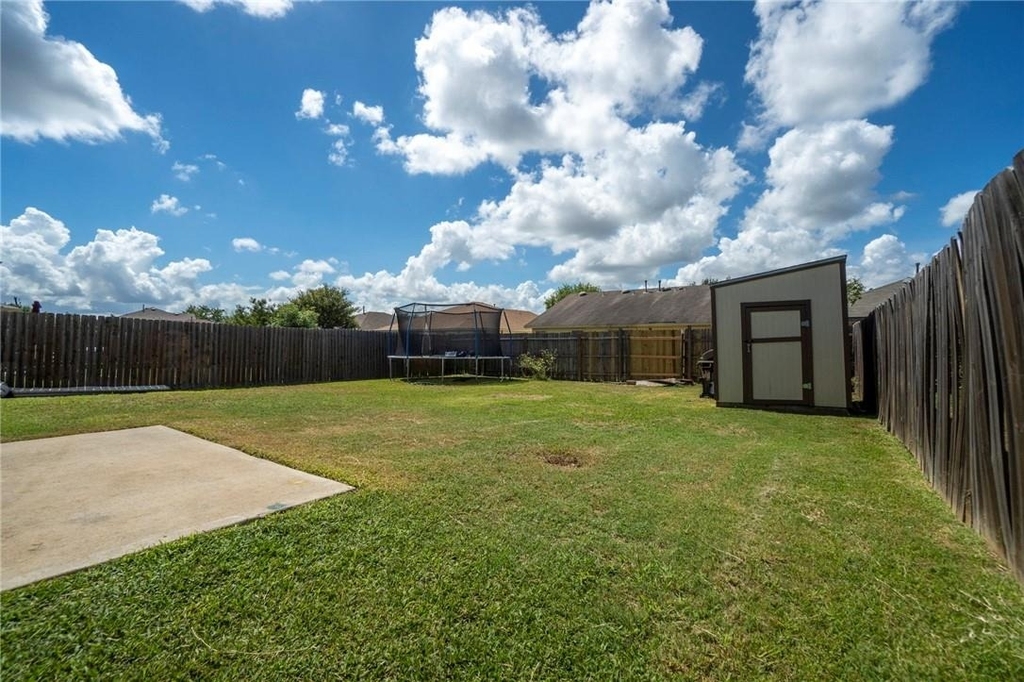 18425 Crestwind Ln - Photo 3