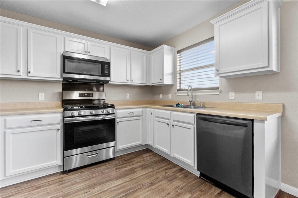 18425 Crestwind Ln - Photo 6
