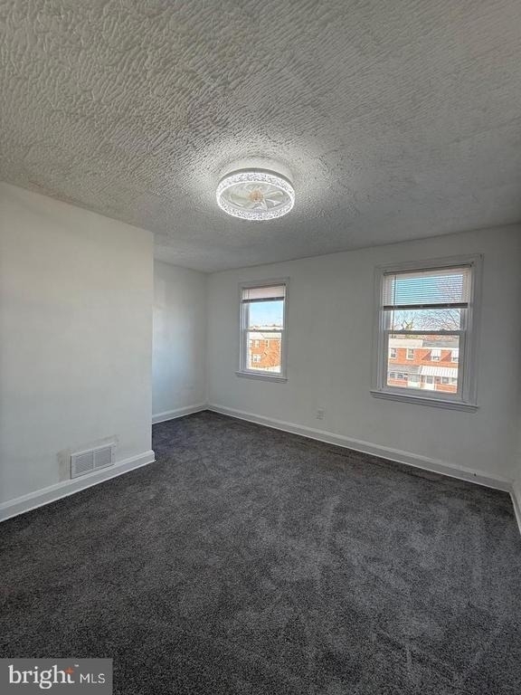 3641 Dudley Avenue - Photo 32
