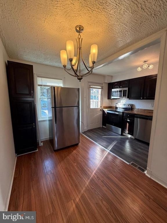 3641 Dudley Avenue - Photo 8