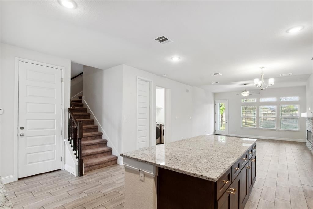117 Draco St - Photo 9