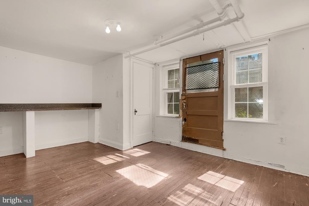 931 Saint Paul St Street - Photo 4