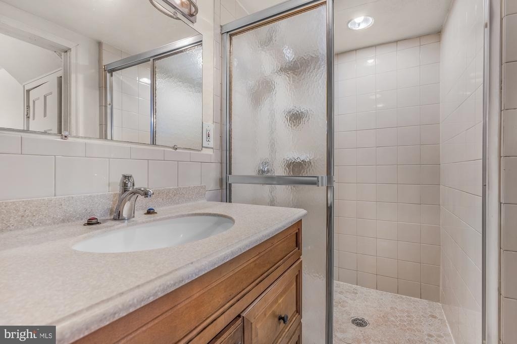 931 Saint Paul St Street - Photo 12