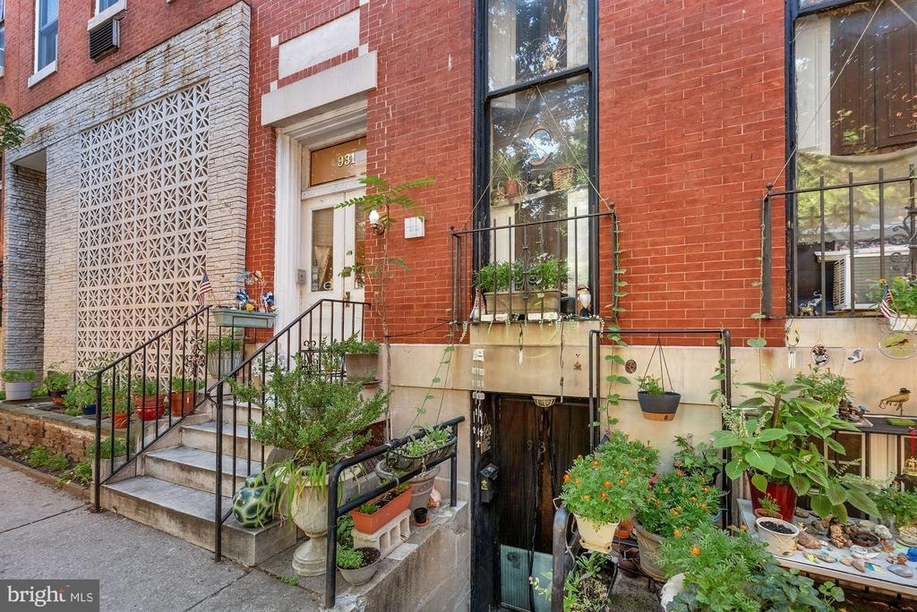 931 Saint Paul St Street - Photo 2