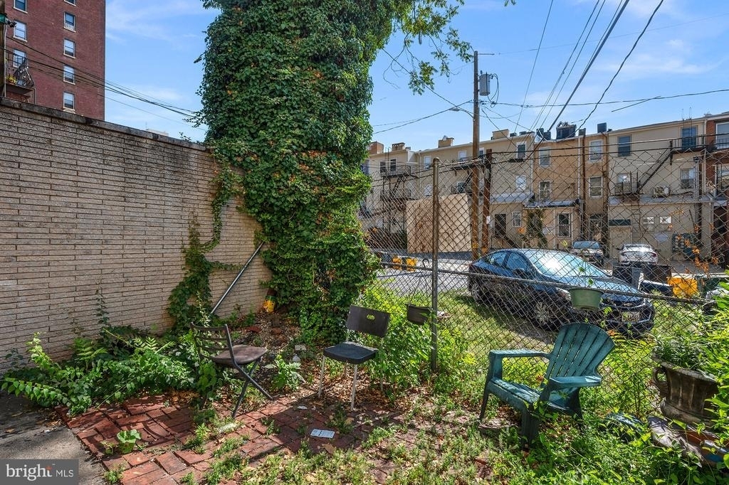 931 Saint Paul St Street - Photo 13