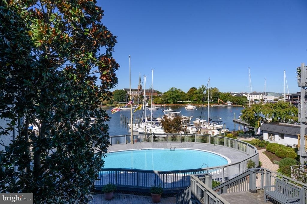 301 Burnside Street - Photo 12