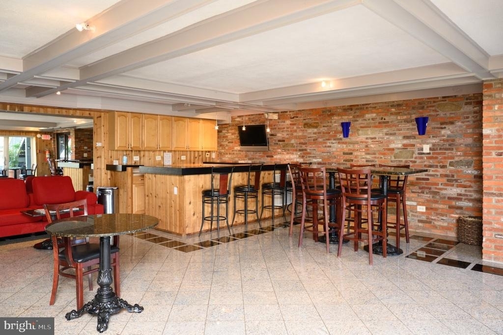 301 Burnside Street - Photo 13