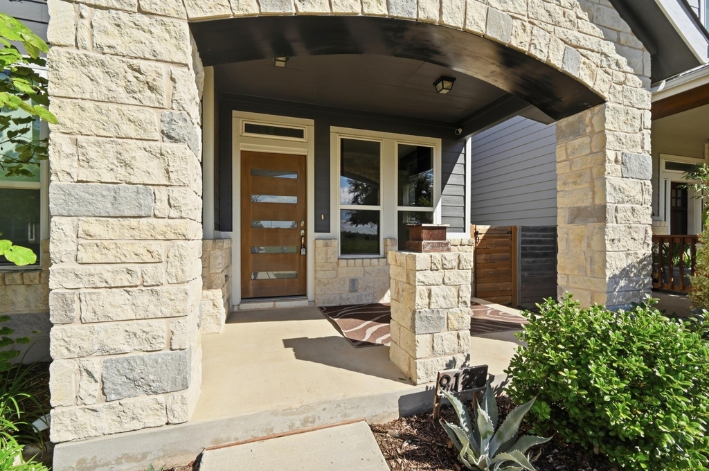 9126 Cattle Baron Path - Photo 2