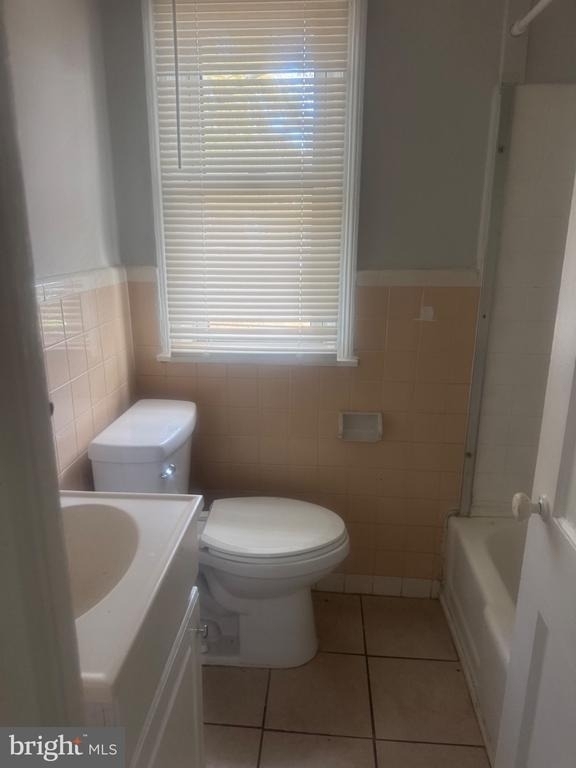 2707 W 4th Street - Photo 4