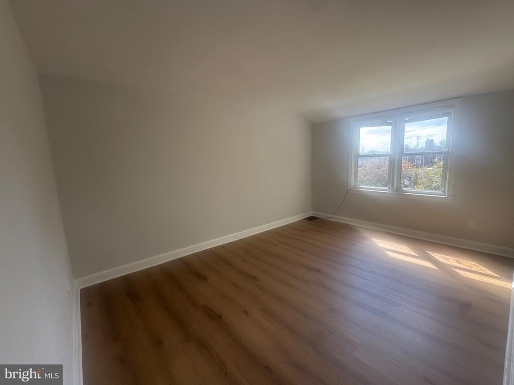2707 W 4th Street - Photo 6