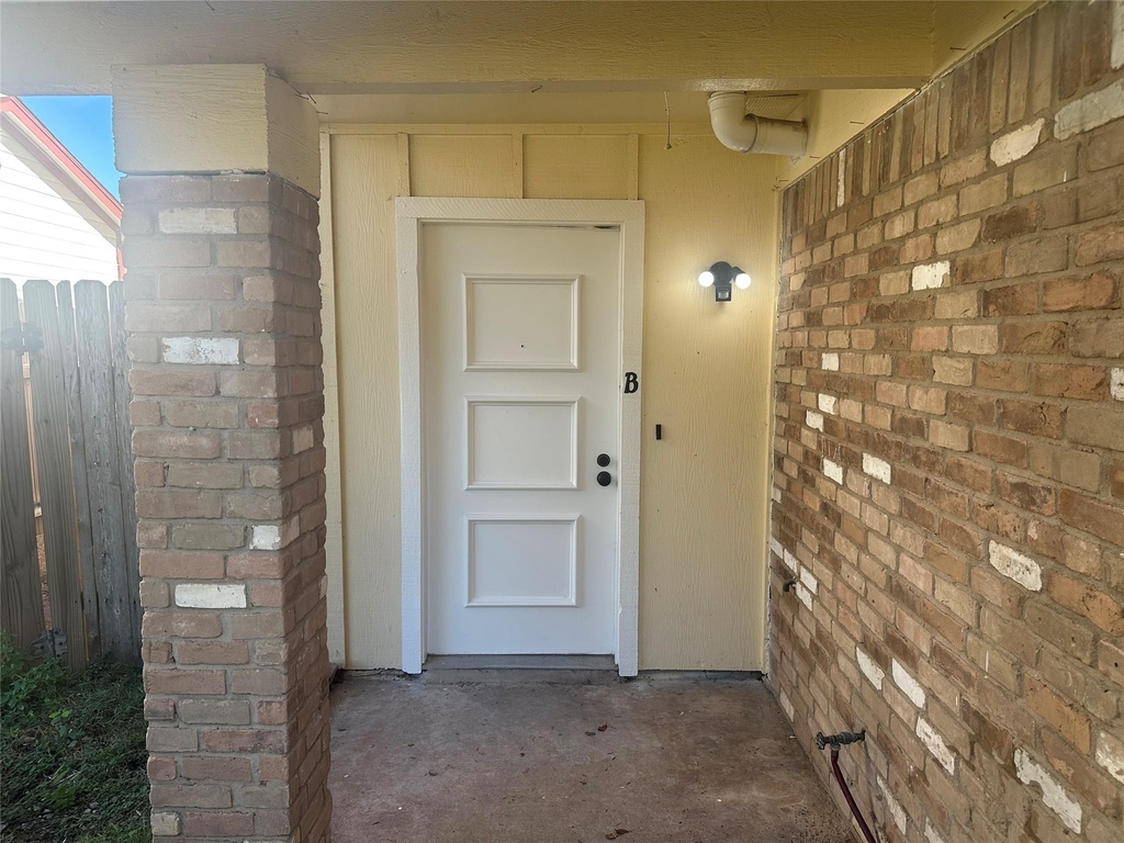 9303 Quail Wood Dr - Photo 1