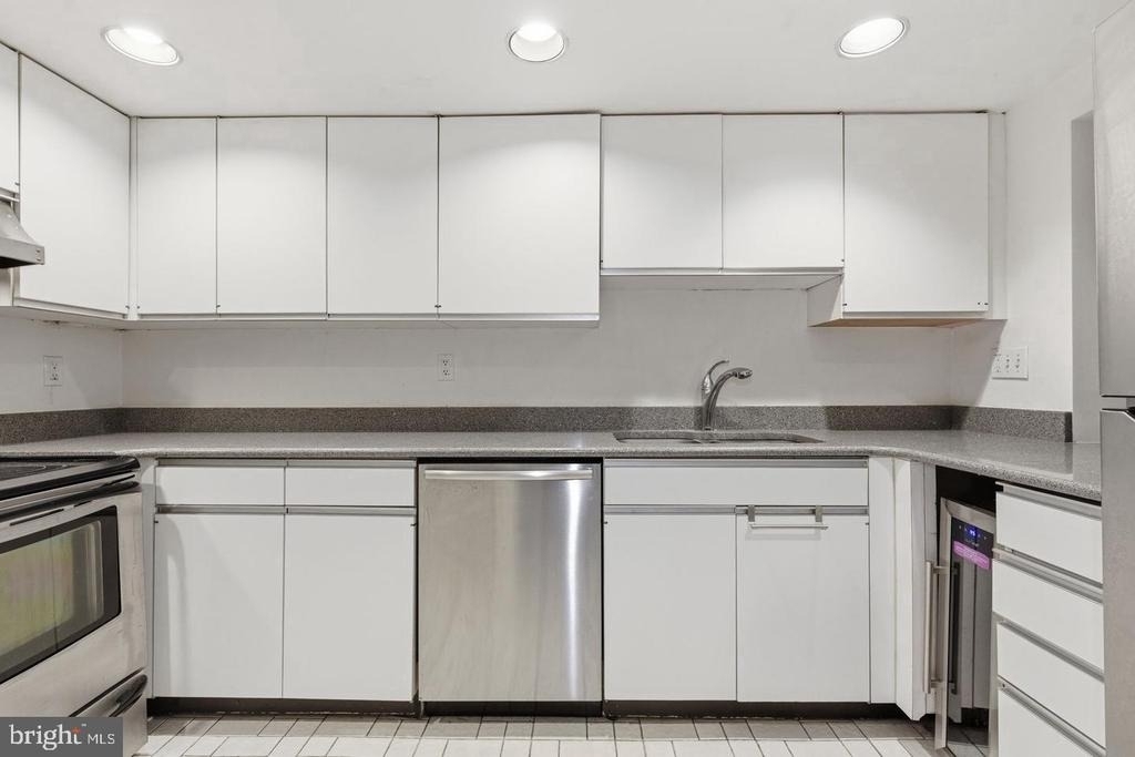 308 East Capitol Street Ne - Photo 4