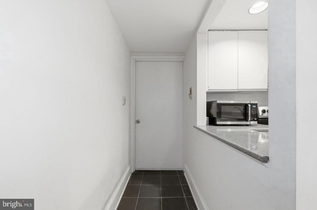 308 East Capitol Street Ne - Photo 31