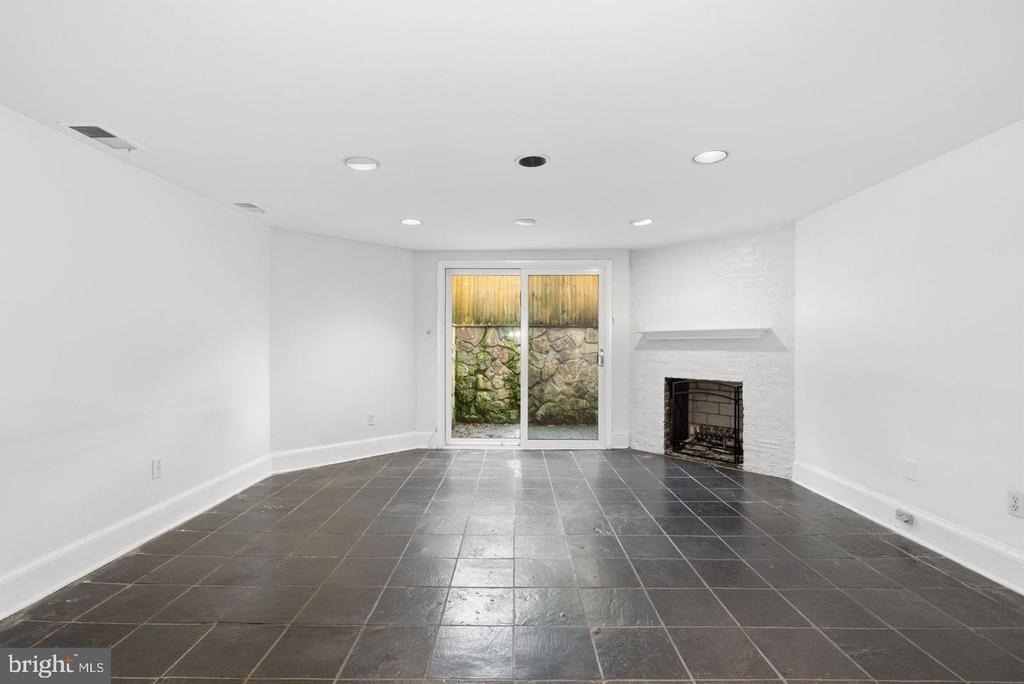 308 East Capitol Street Ne - Photo 10