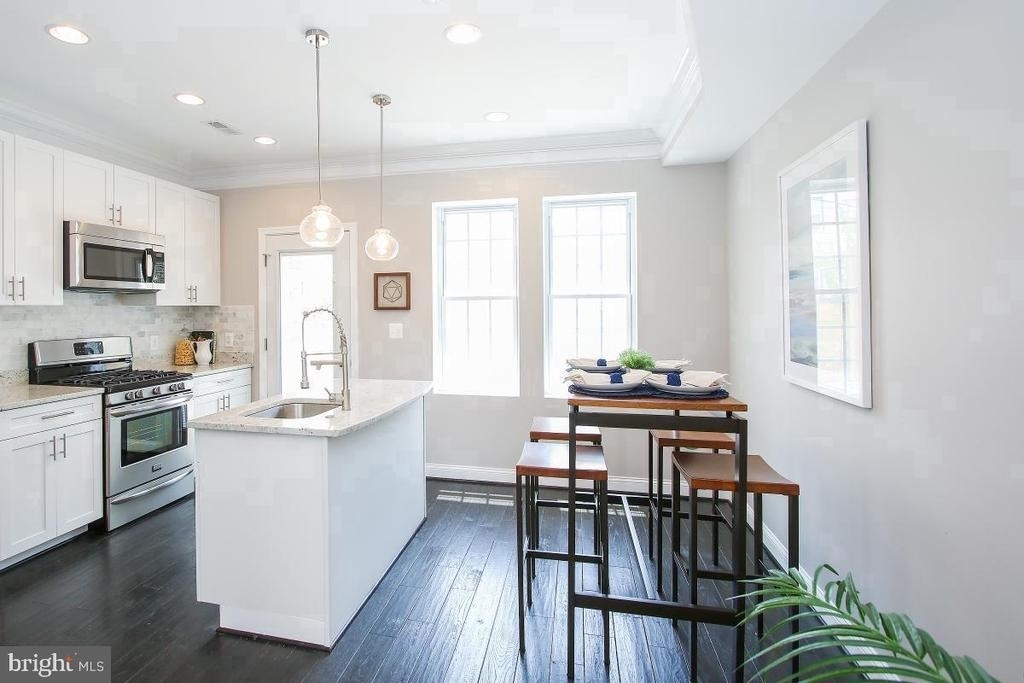 1441 Duncan Street Ne - Photo 2