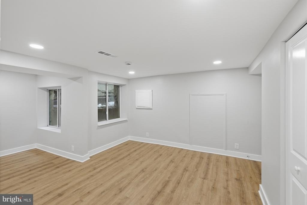 2388 Champlain Street Nw - Photo 5
