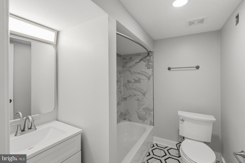 2388 Champlain Street Nw - Photo 12
