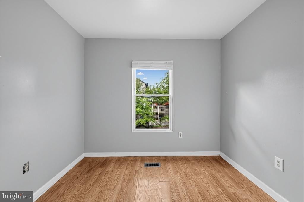 910 Southern Avenue Se - Photo 11