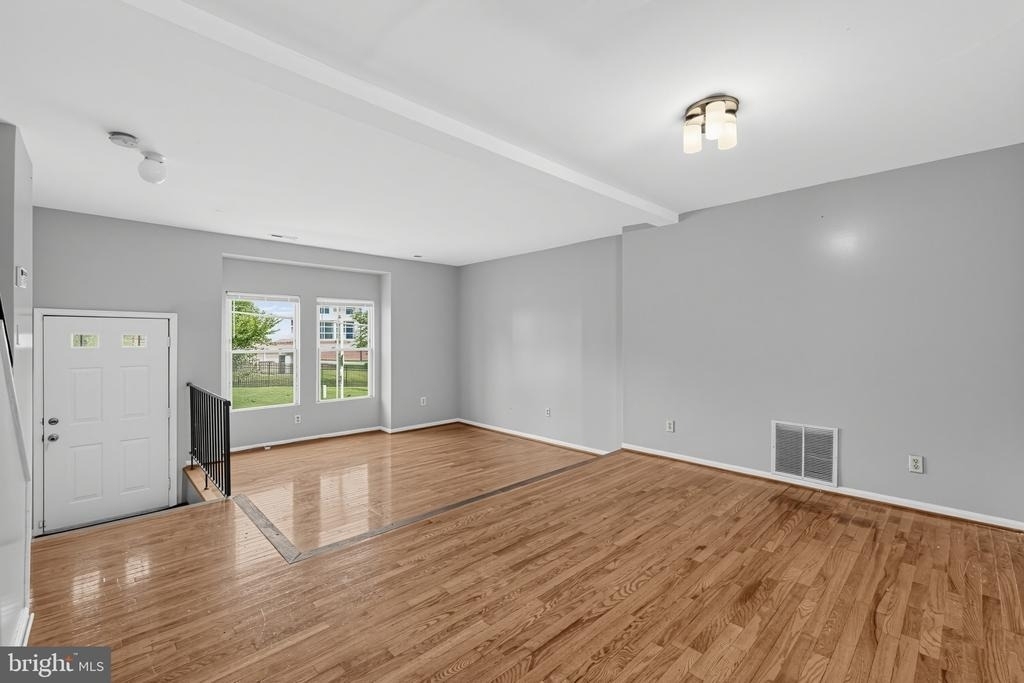 910 Southern Avenue Se - Photo 16