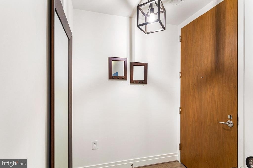 810 O Nw - Photo 3