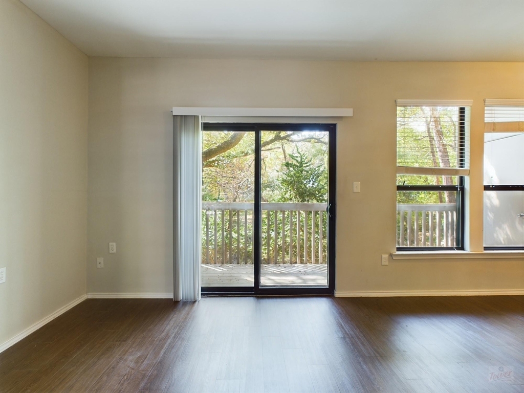 3839 Dry Creek Dr - Photo 2