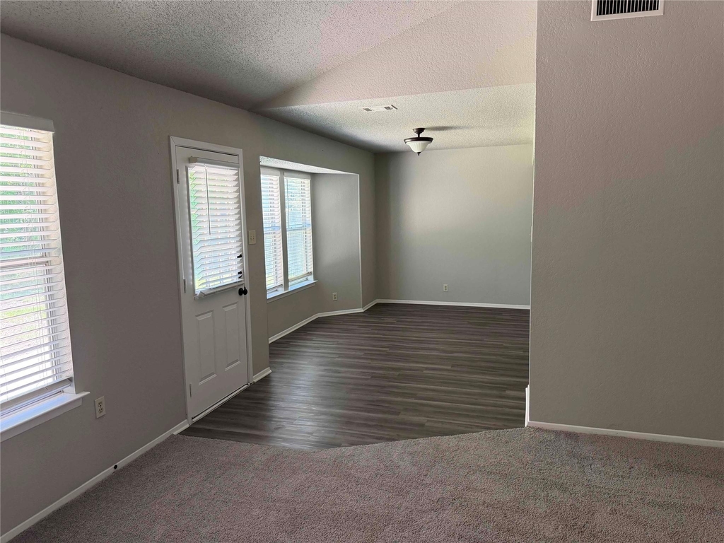 606 Brookhollow Dr - Photo 5