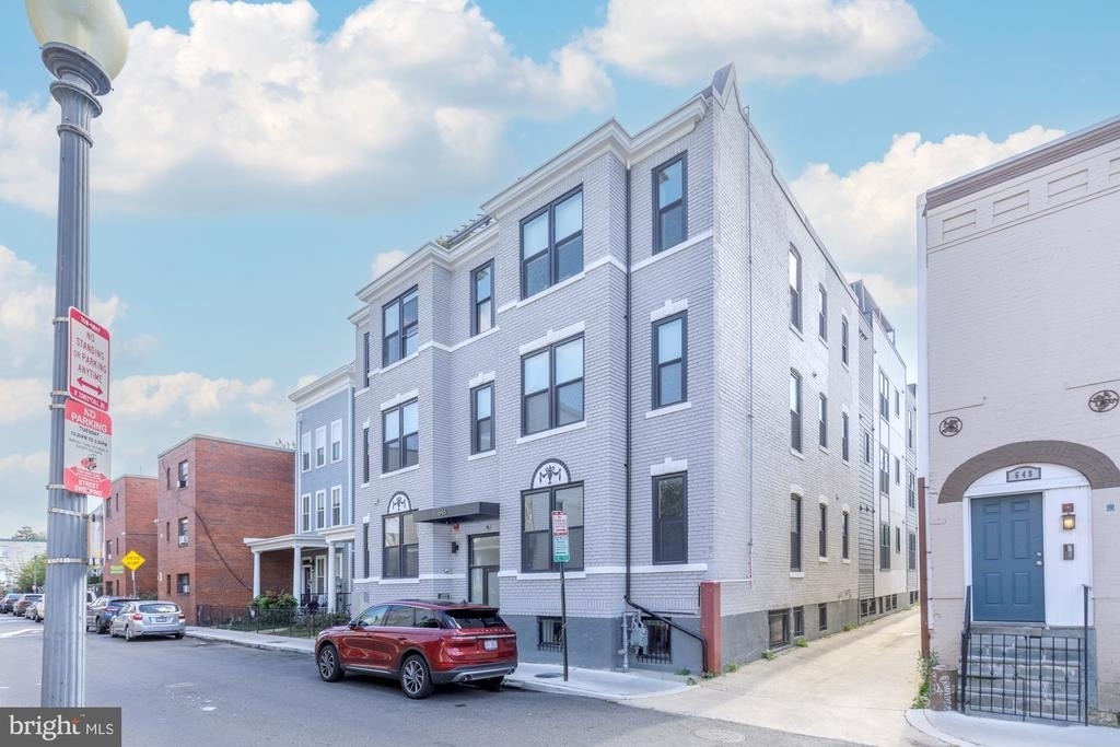 646 Newton Place Nw - Photo 3