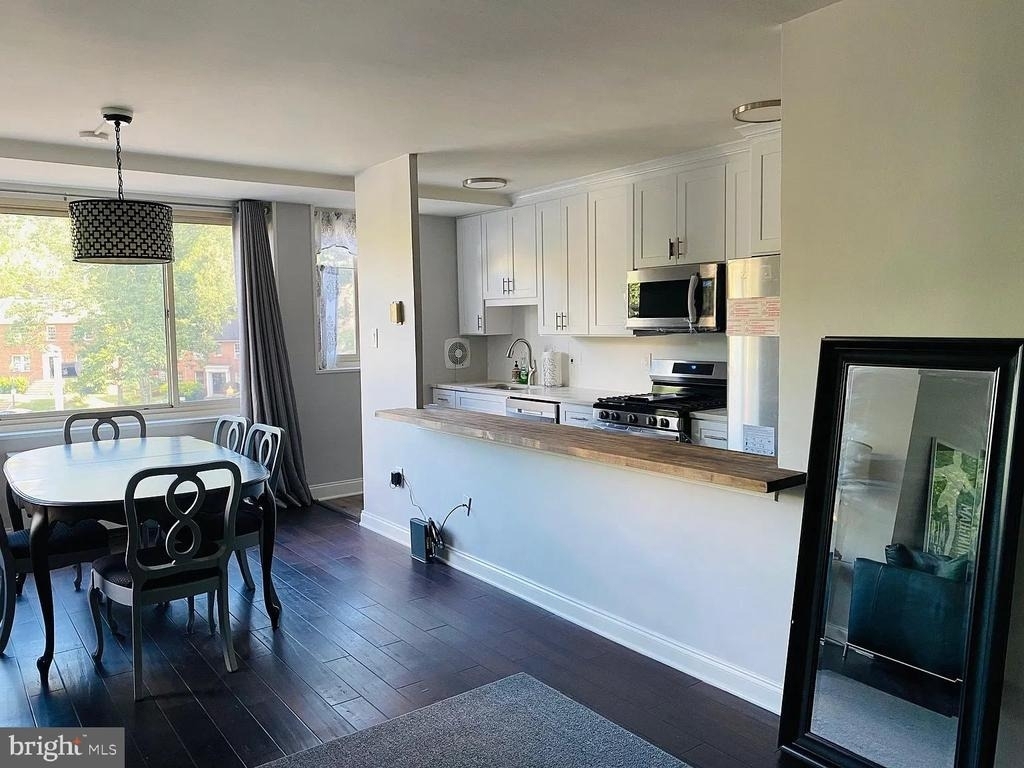 4000 Tunlaw Road Nw - Photo 2
