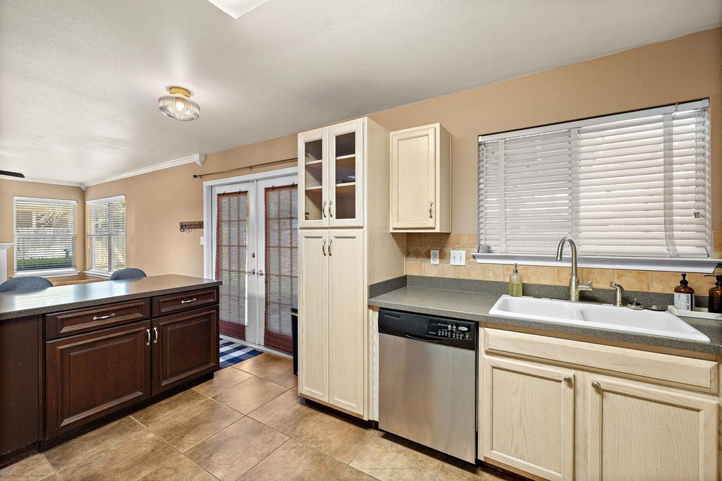 400 Debora Dr - Photo 12