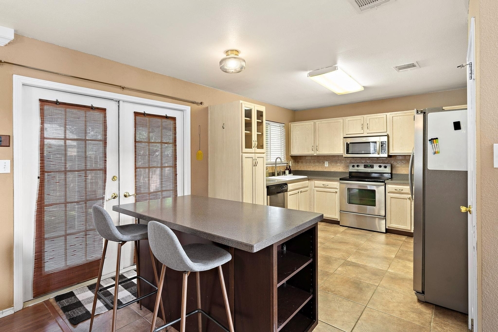 400 Debora Dr - Photo 9