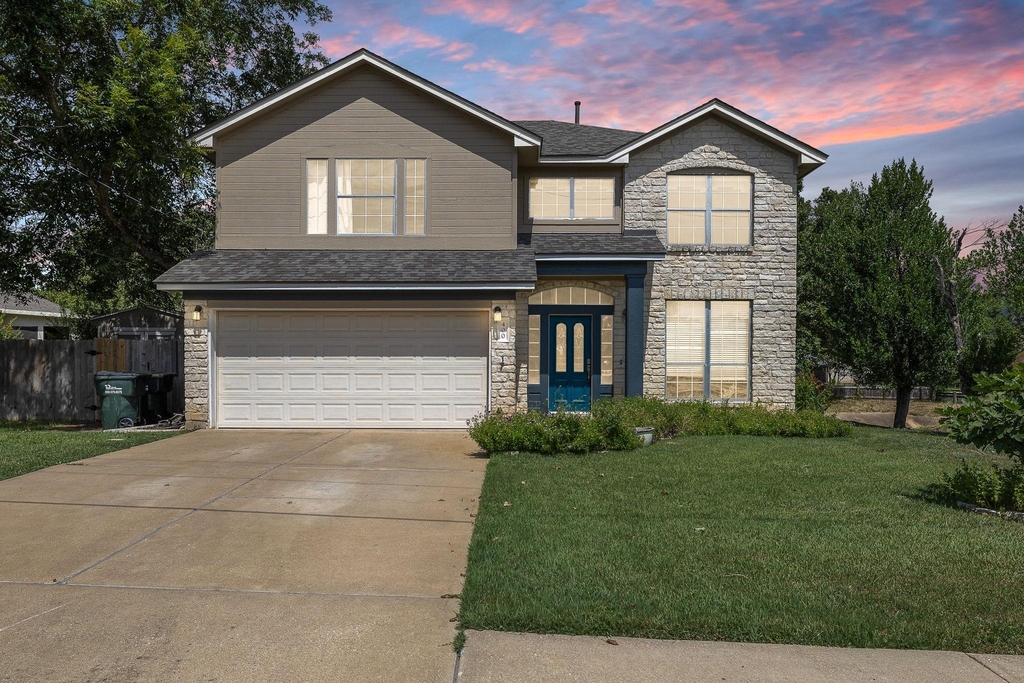 400 Debora Dr - Photo 0