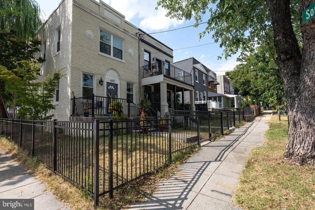 6314 7th Street Nw - Photo 52