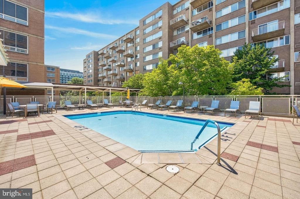 355 I Street Sw - Photo 23