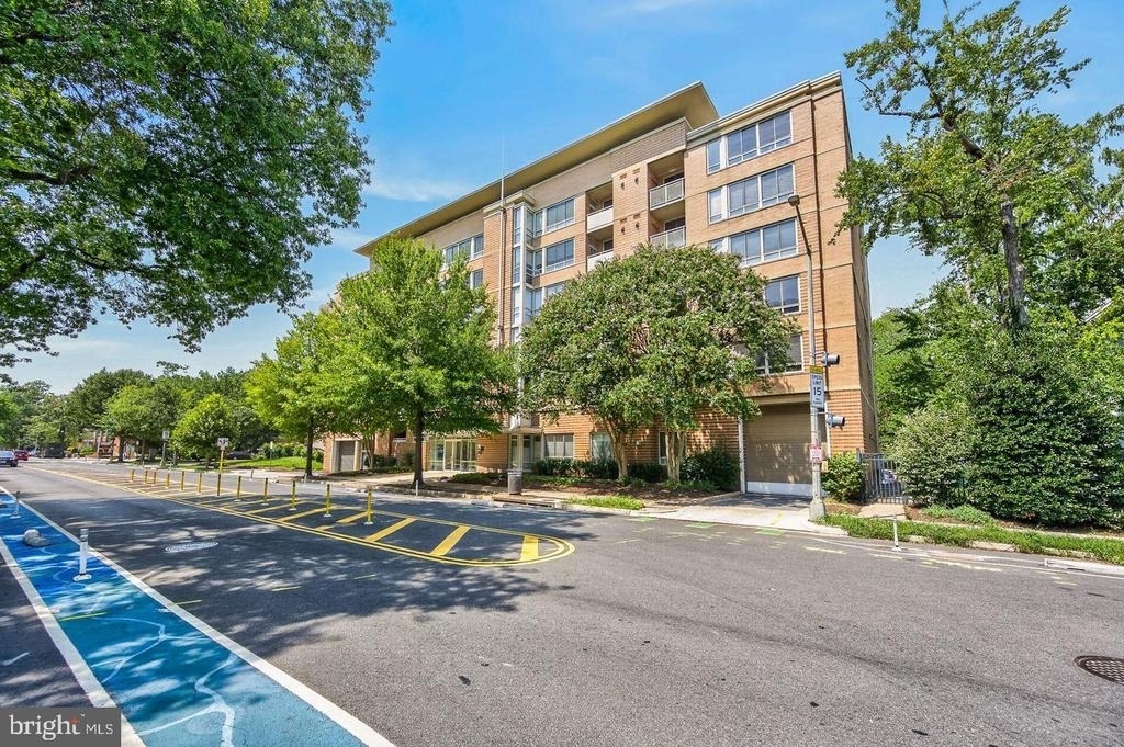 355 I Street Sw - Photo 30