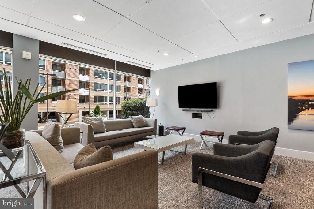355 I Street Sw - Photo 26
