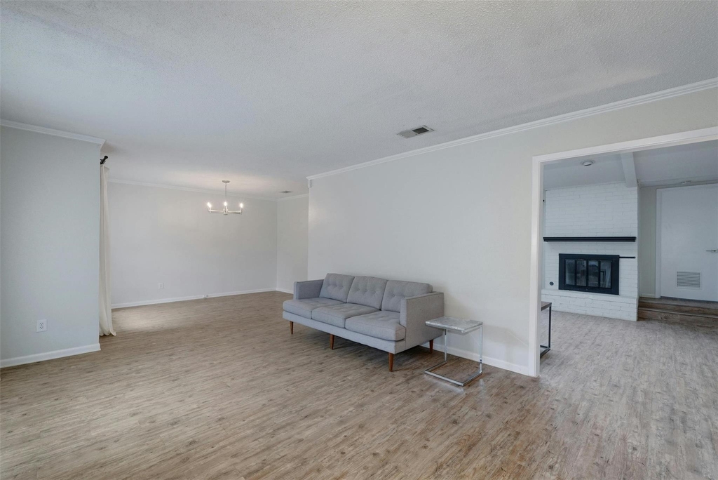8001 Ceberry Dr - Photo 11