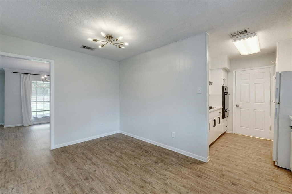 8001 Ceberry Dr - Photo 9