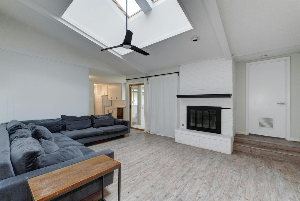 8001 Ceberry Dr - Photo 2