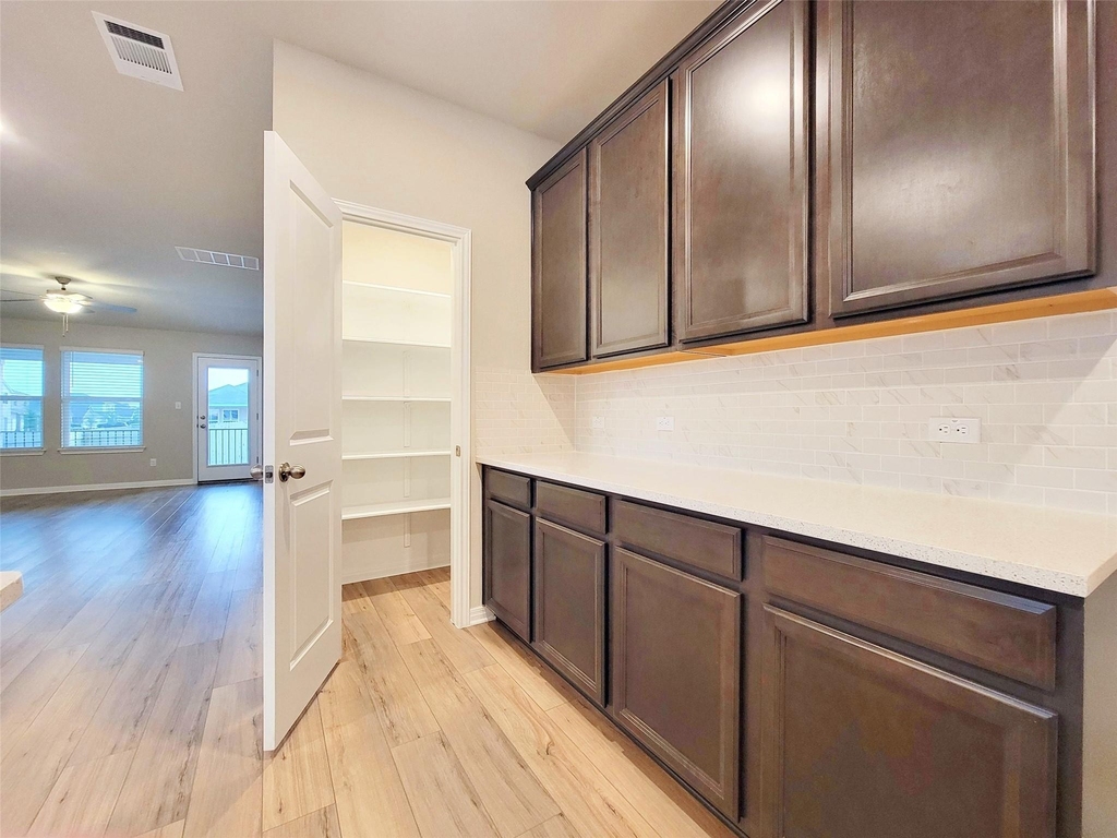 101 Outlaw Dr - Photo 9