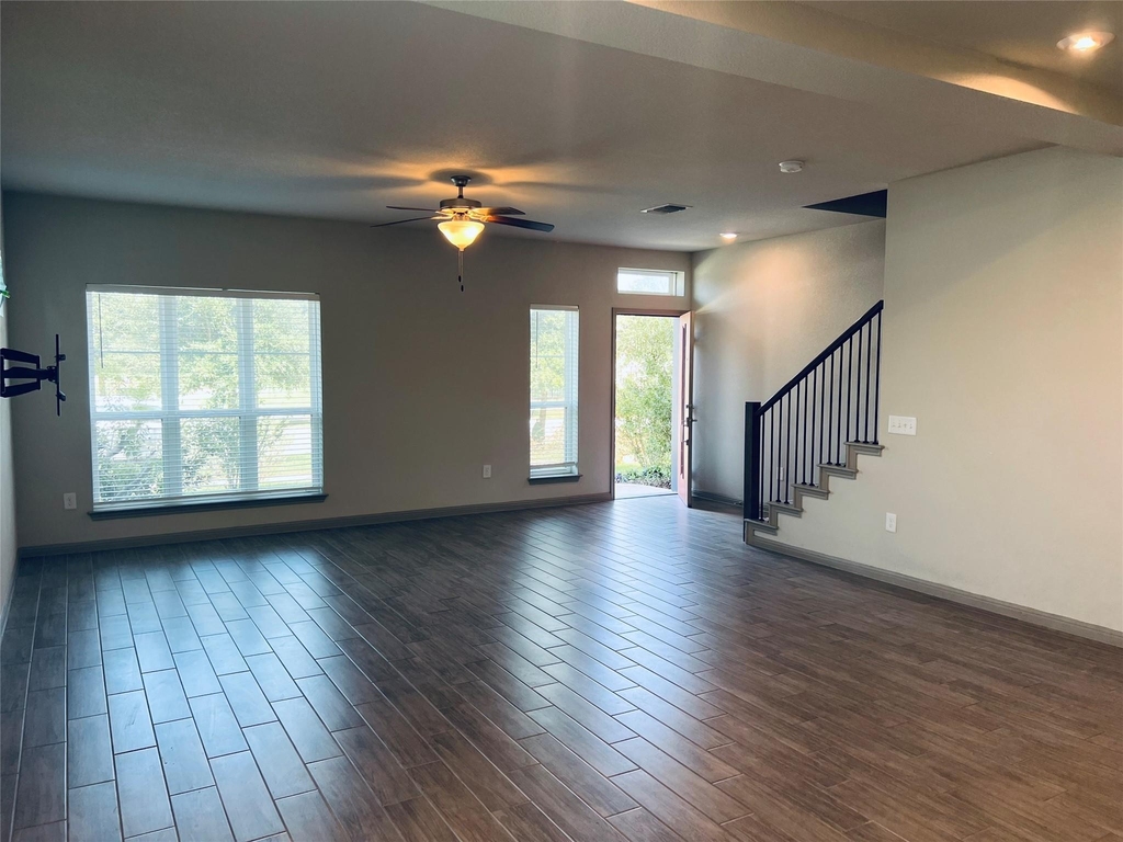 5709 Charles Merle Dr - Photo 4