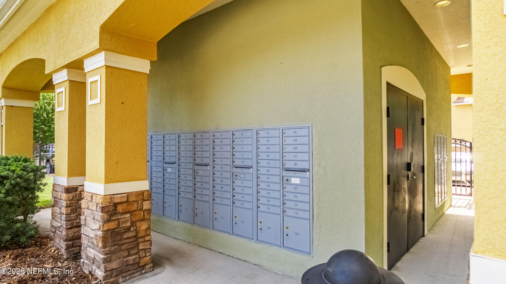 8539 Gate Parkway W - Photo 26