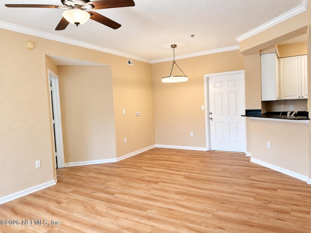 8539 Gate Parkway W - Photo 6