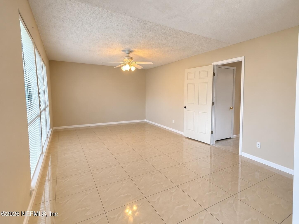 8175 Sutton Place N - Photo 5