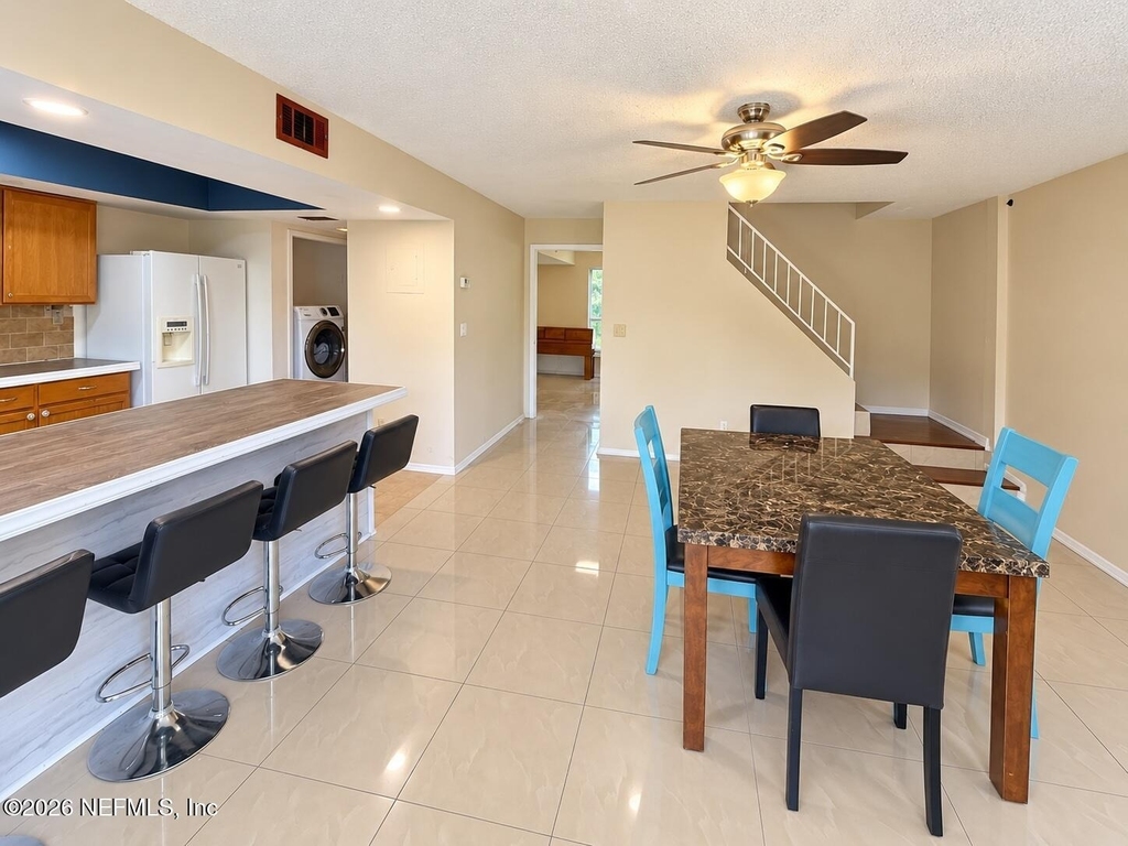 8175 Sutton Place N - Photo 6