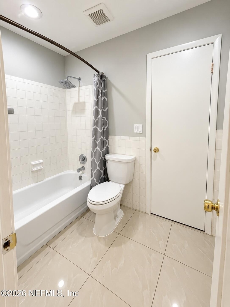 8175 Sutton Place N - Photo 15