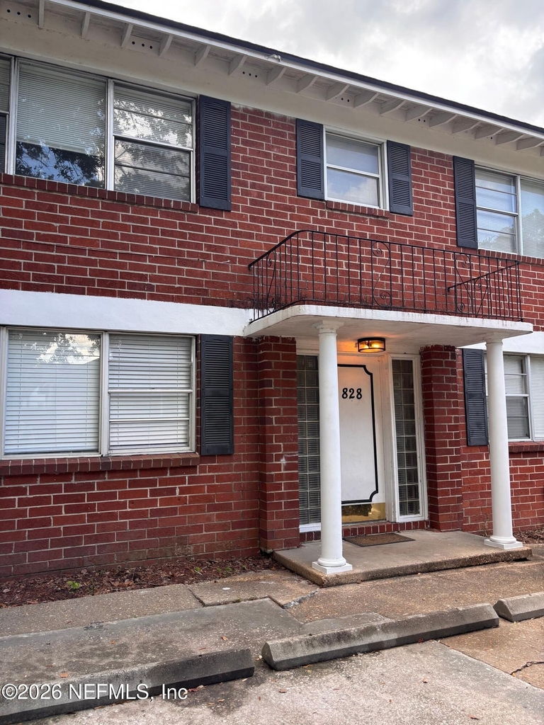 828 Acosta Street - Photo 12