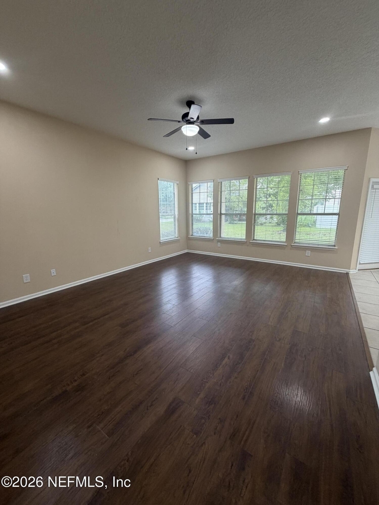 6295 Endelstow Lane - Photo 11